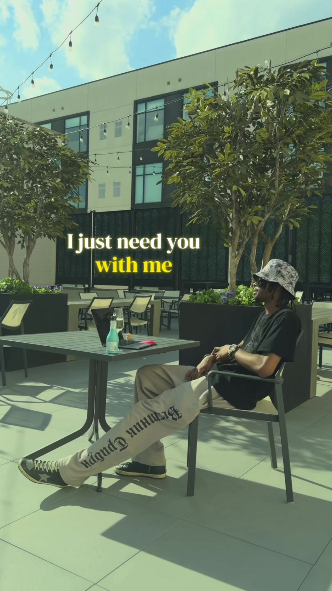 @&Eacute;.T.