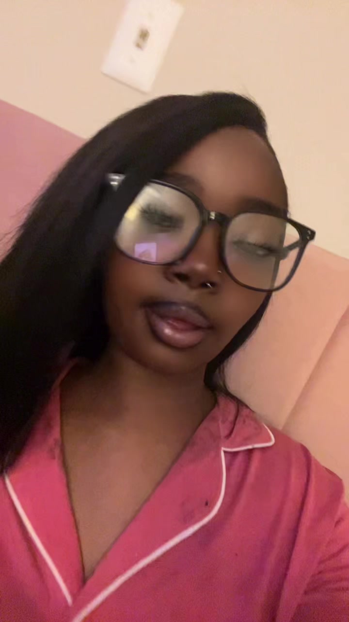 @lovelynii_