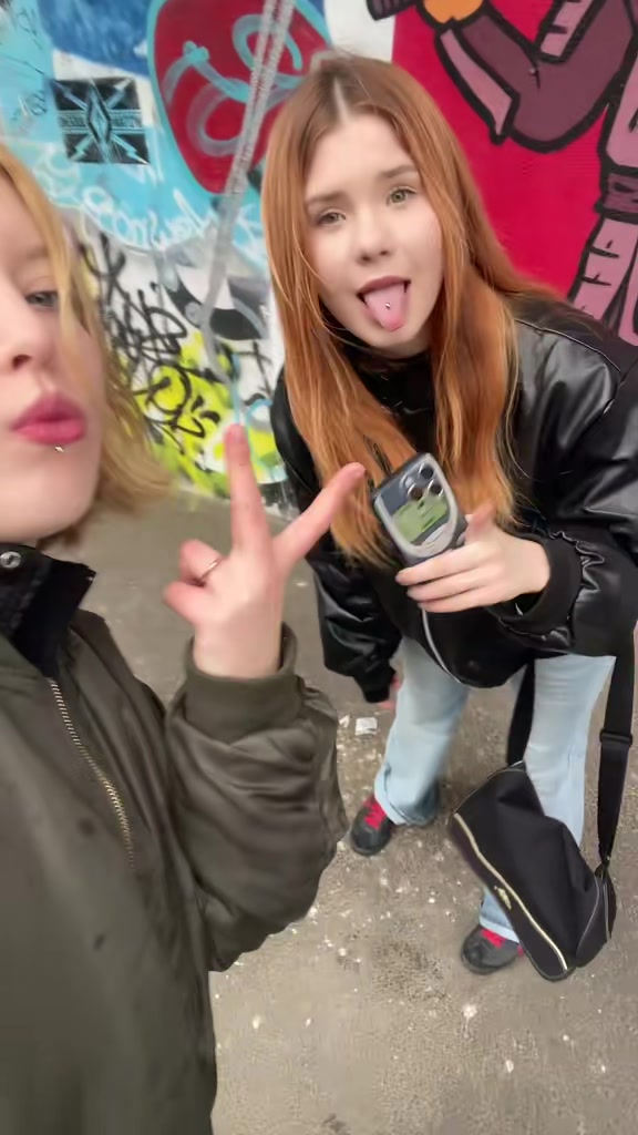@📸