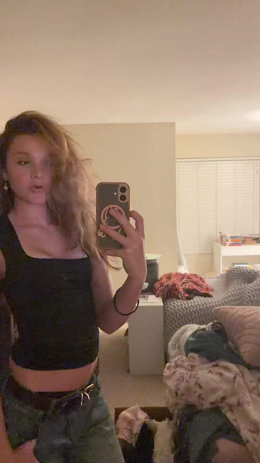 @Isabella