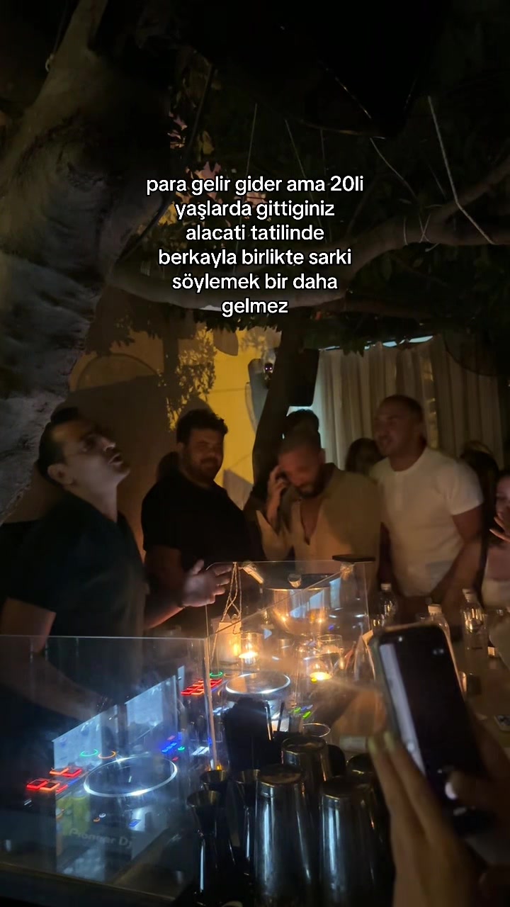 @Naz yapiyosun