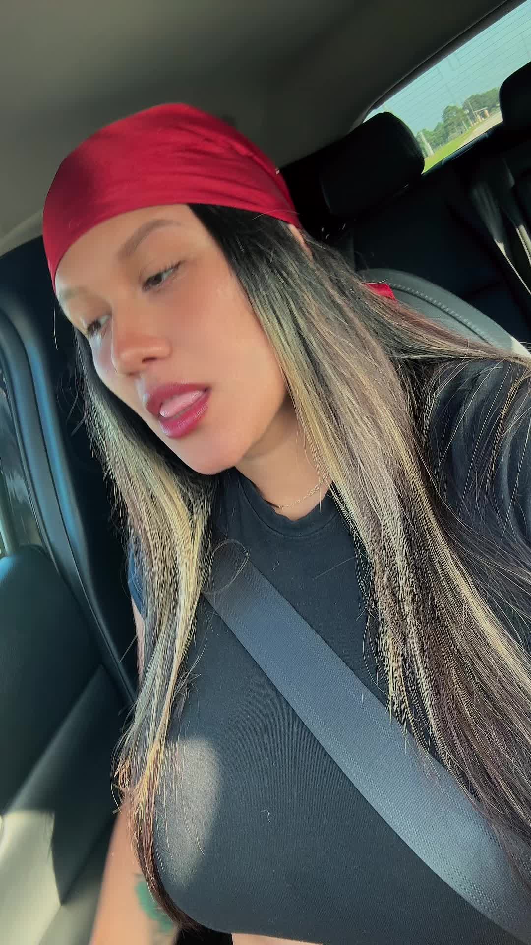 @Jullietta G