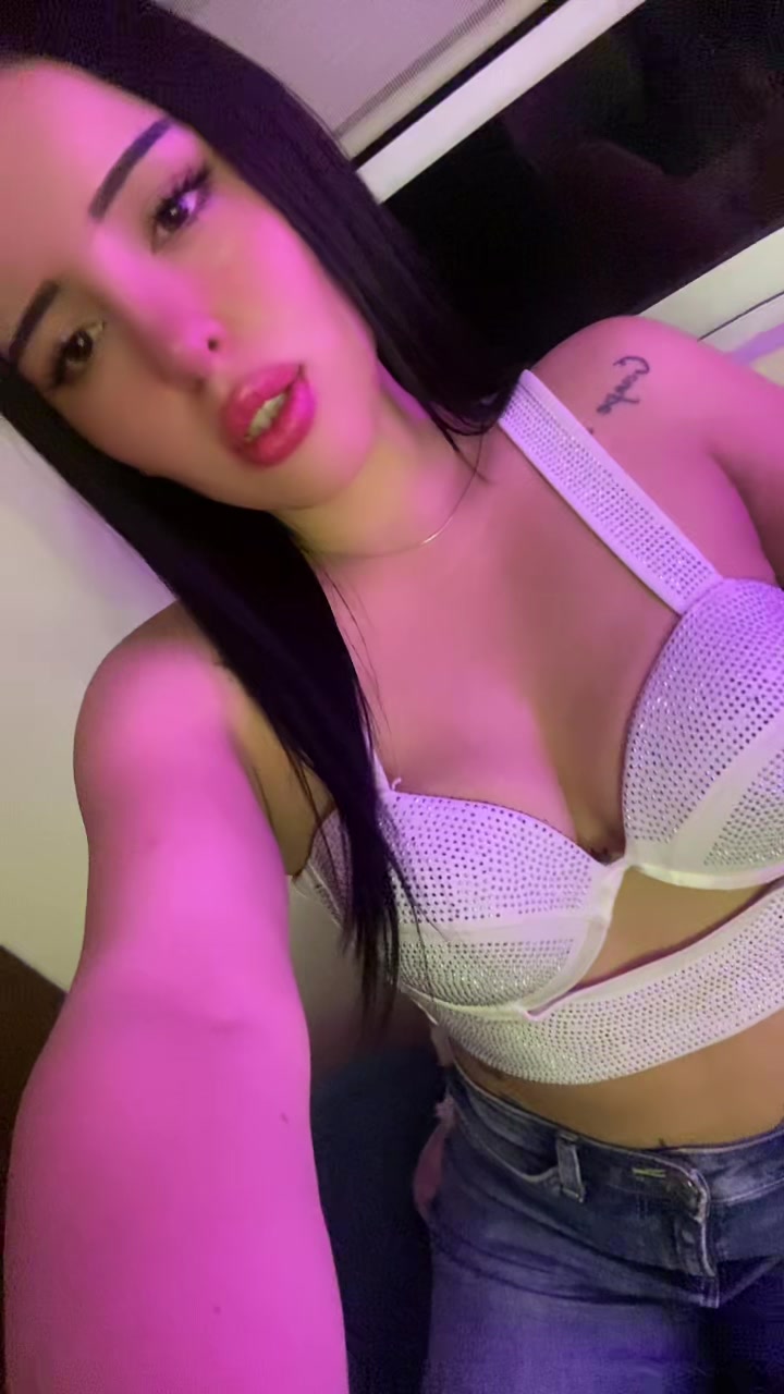 @Angela Cossio