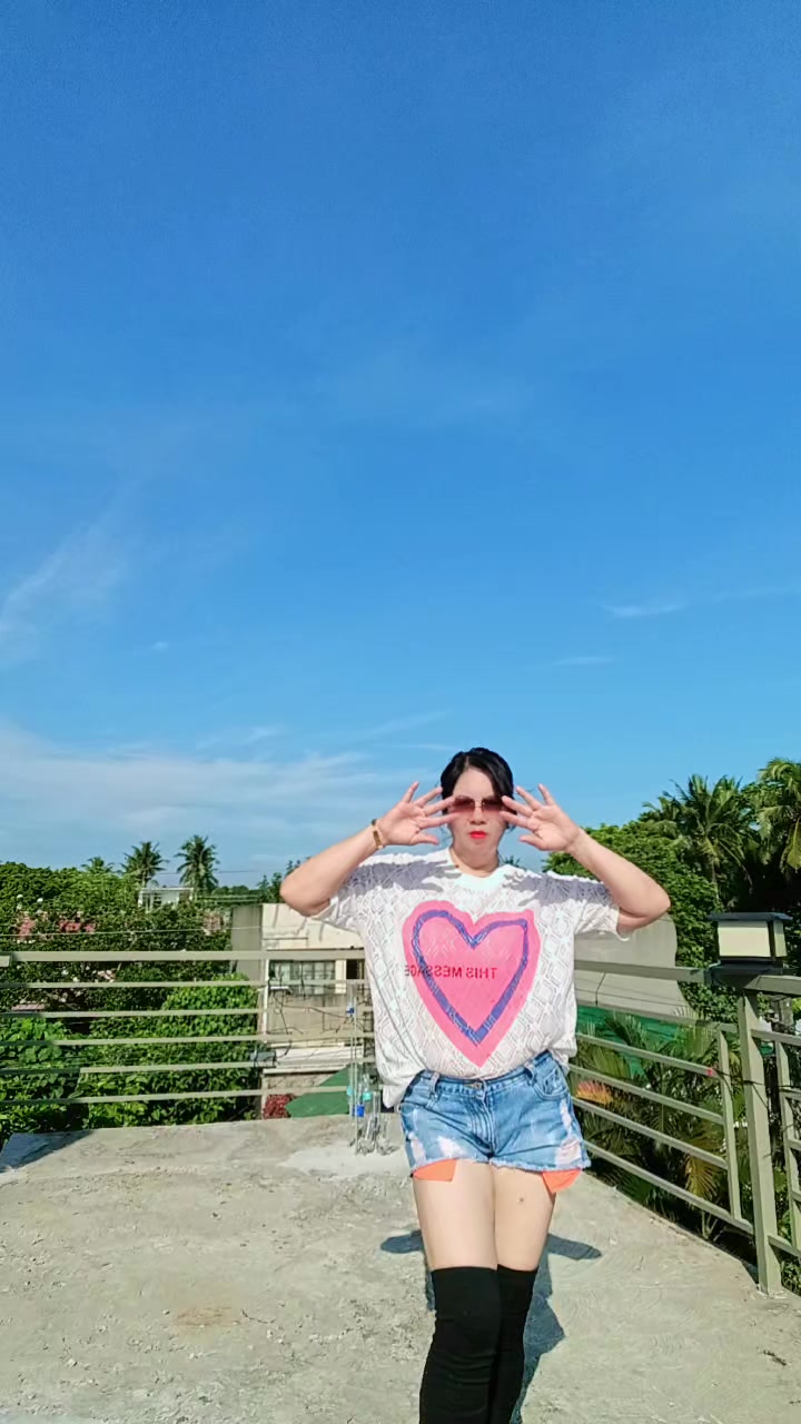 @Lhet18