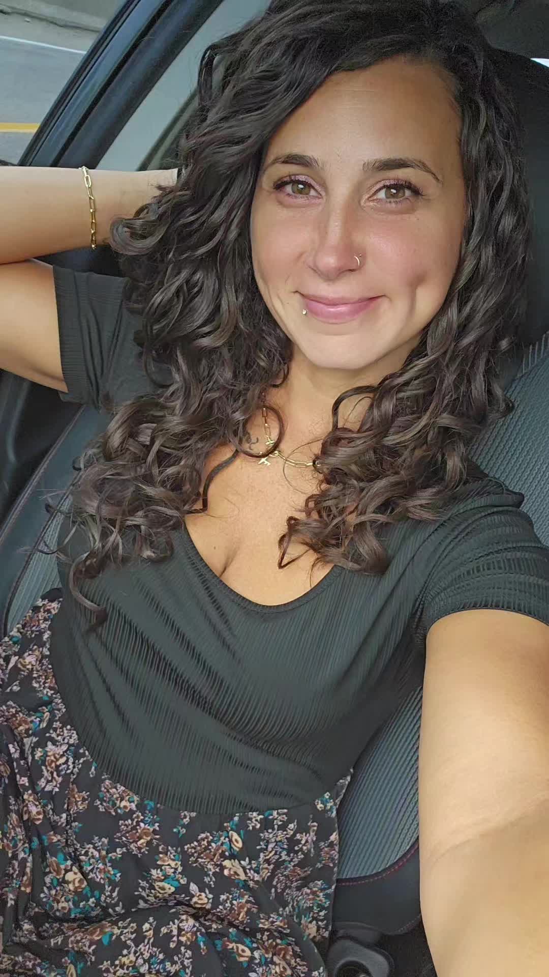 @QuirkyRN85_&reg;