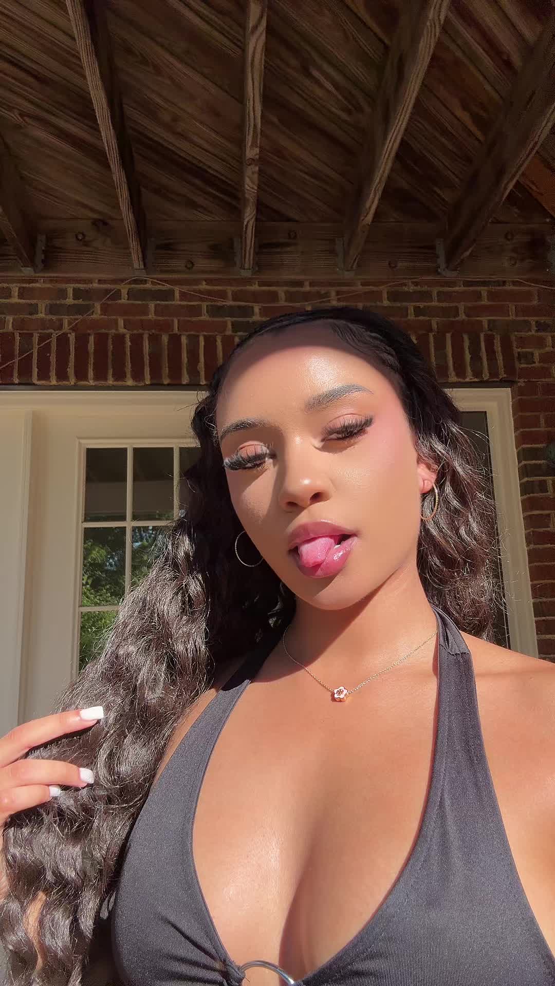 @notschreibergrace
