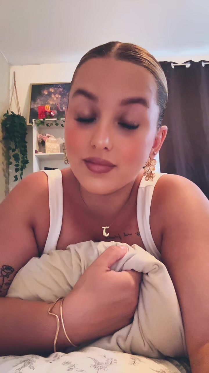 @Julia🦭