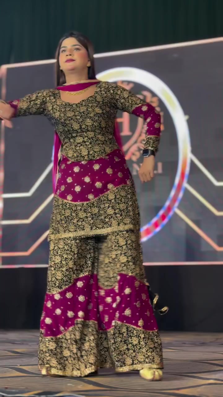 @Aj_Malika011