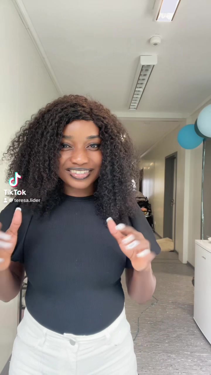 @Theresa🇦🇴🇩🇪