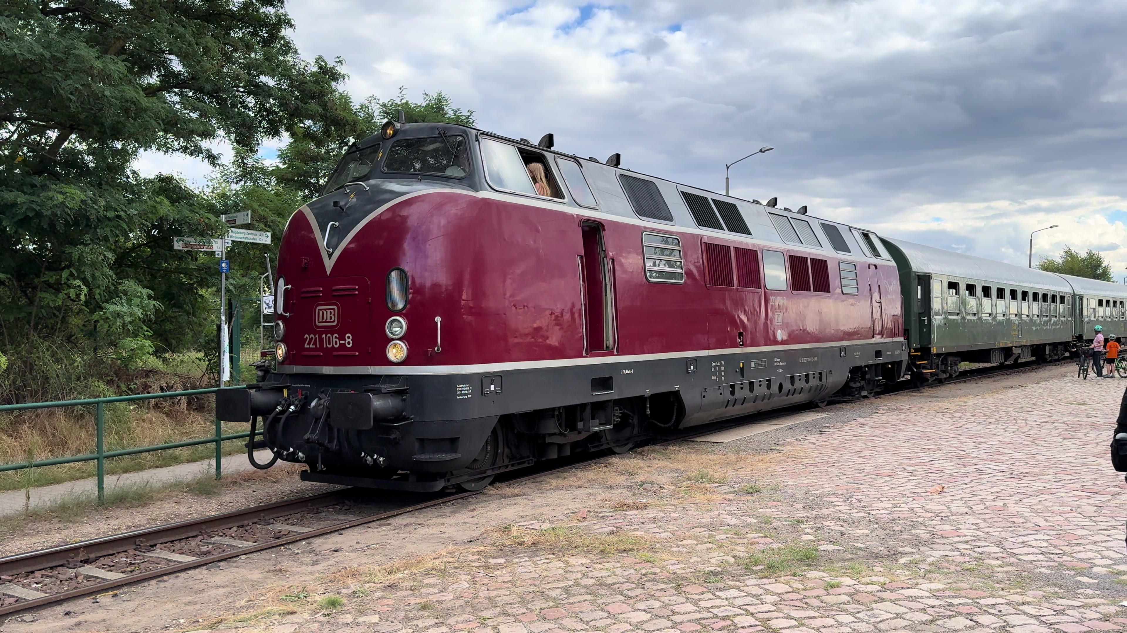 @Trainspotter