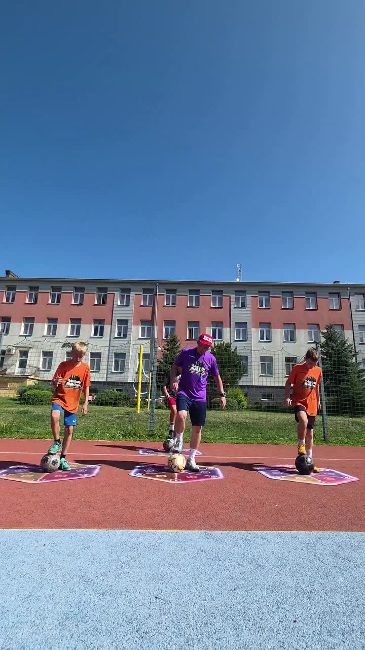 @Trener Dryblingu Piłkarskiego