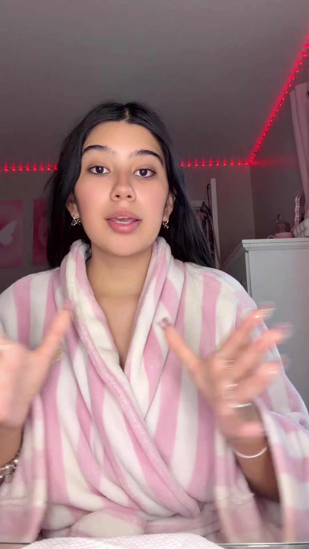 @Sara Bárcenas🌸🪩🎀☁️