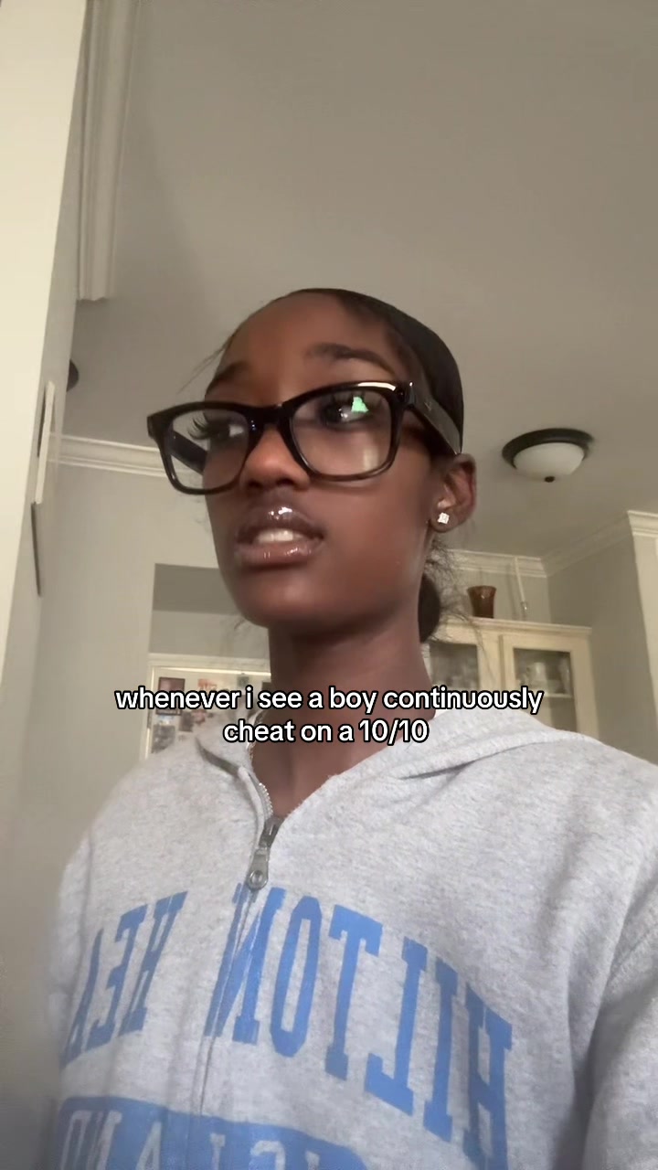 @￶