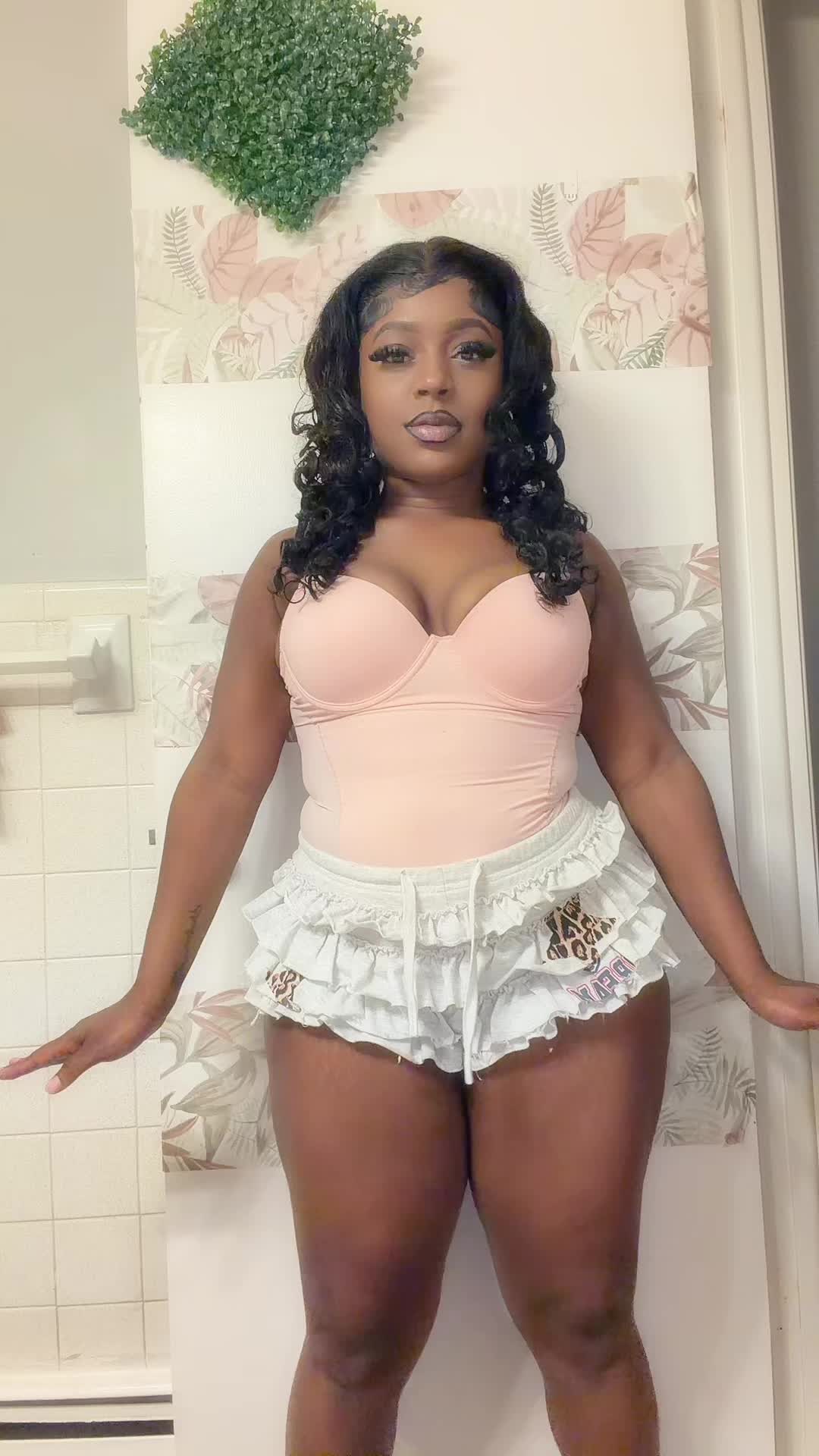 @LilBrownRidingHood