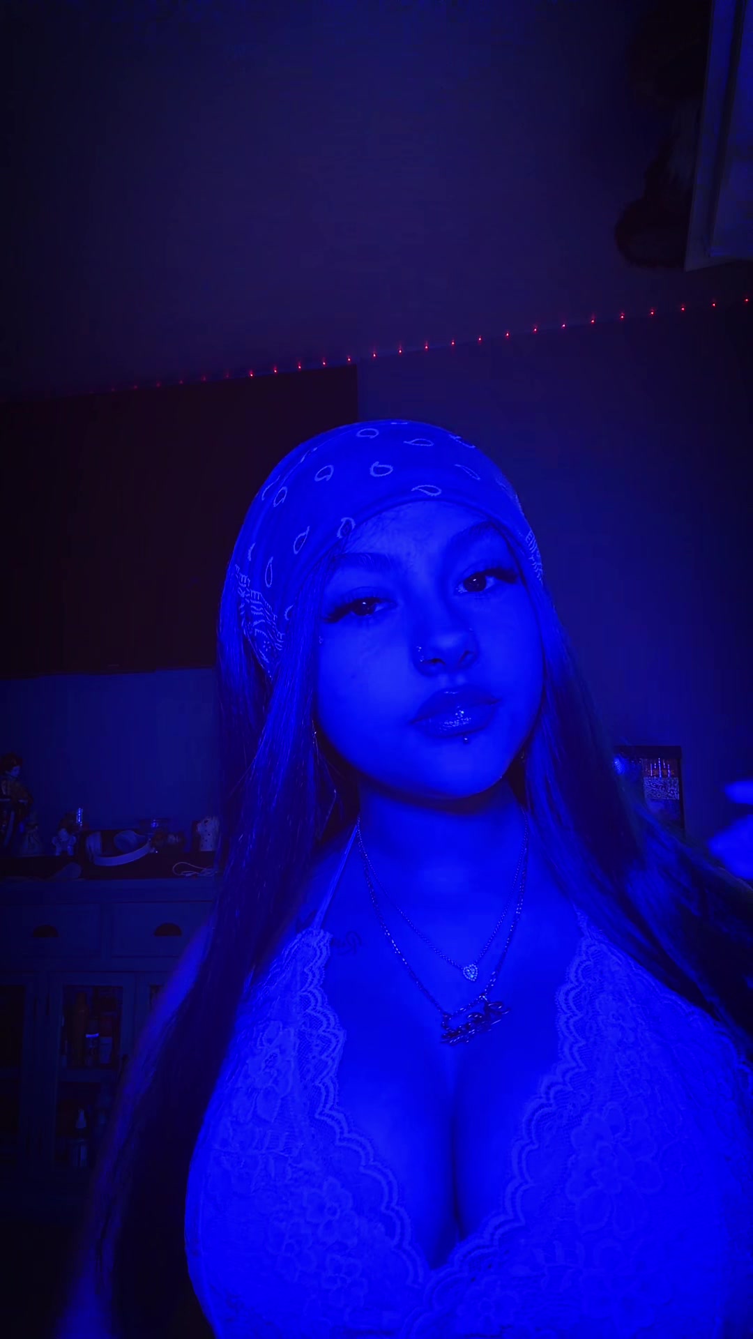 @𝓷𝓲𝓬𝓴𝓲 ❦