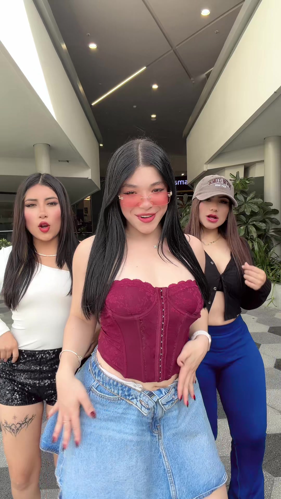 @Lora 🦜