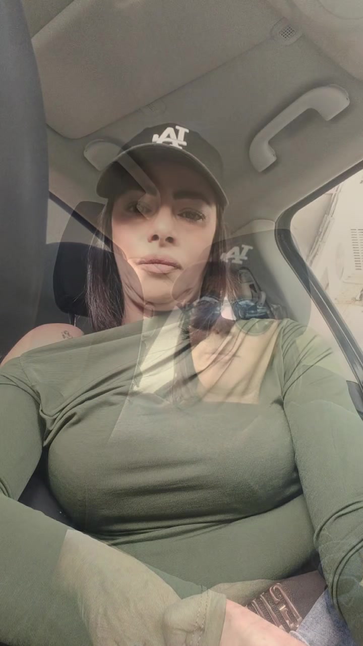 @Elisa