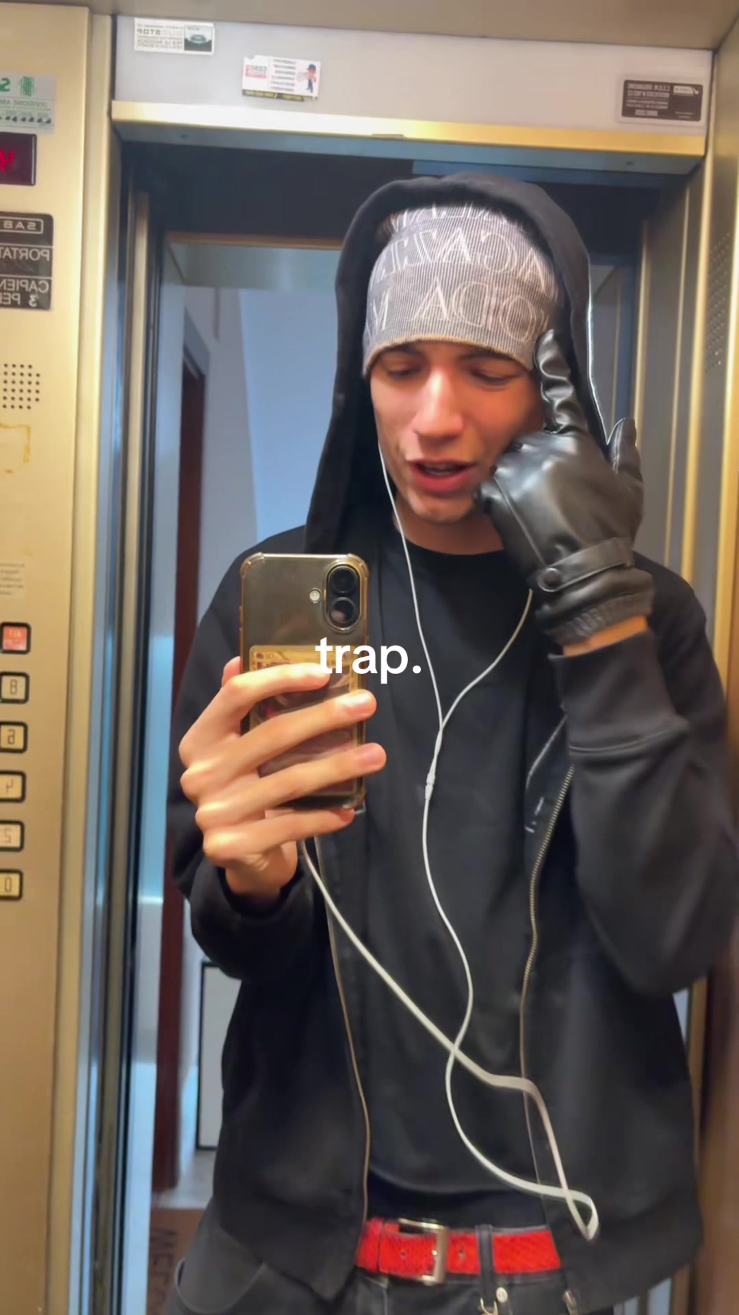 @Reskyu