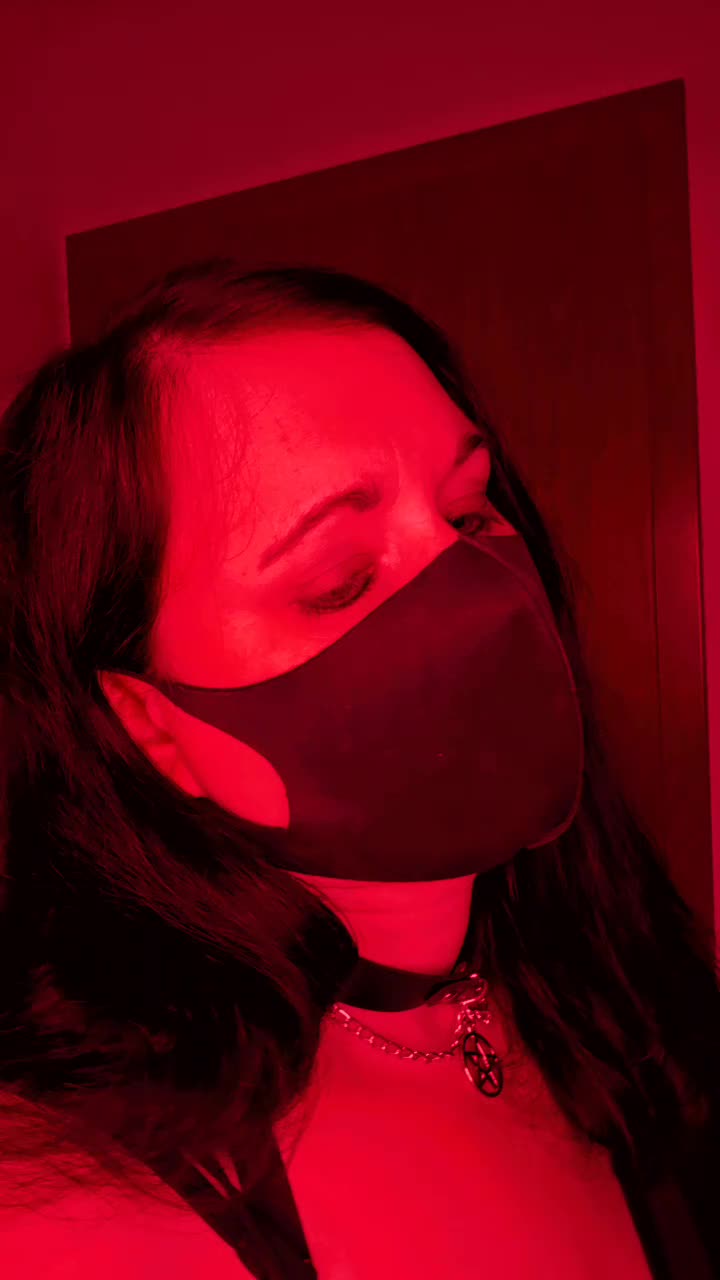 @𝕾𝖆𝖑𝖊𝖒 𝖂𝖎𝖙𝖈𝖍 🖤