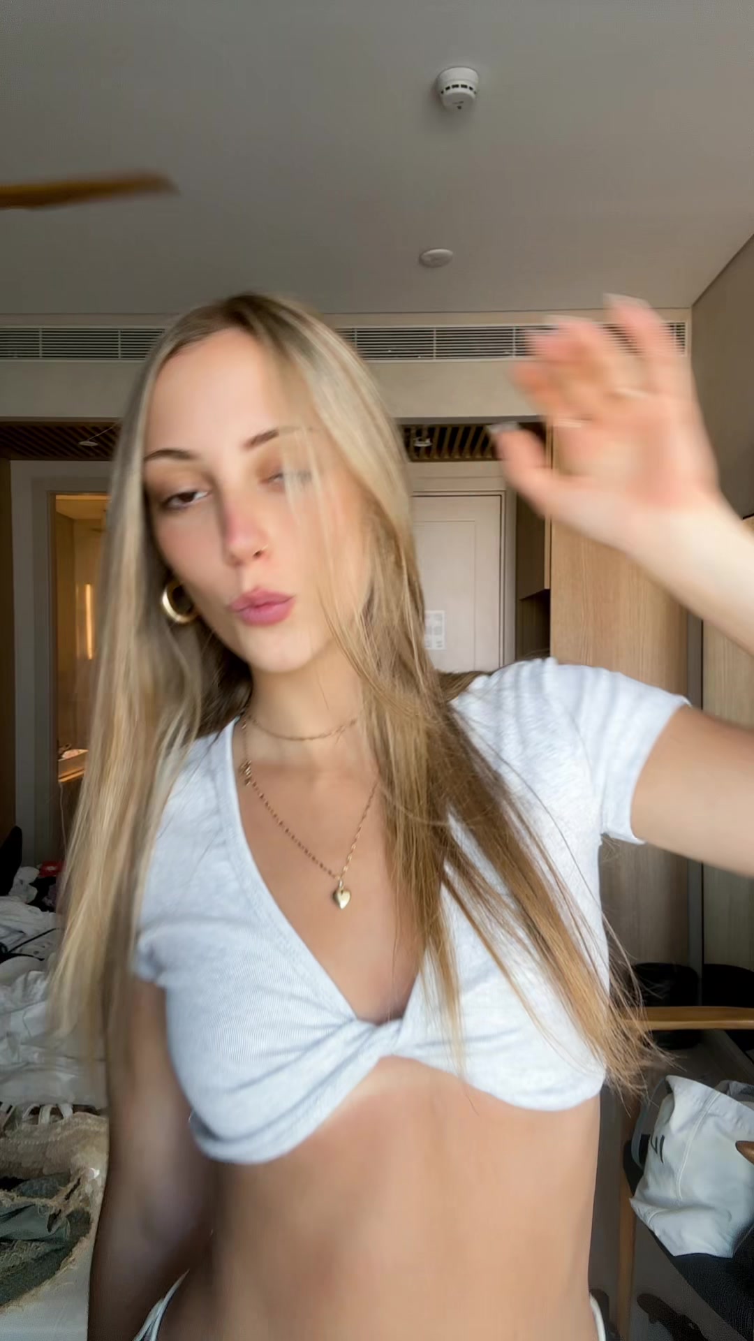 @N I N A