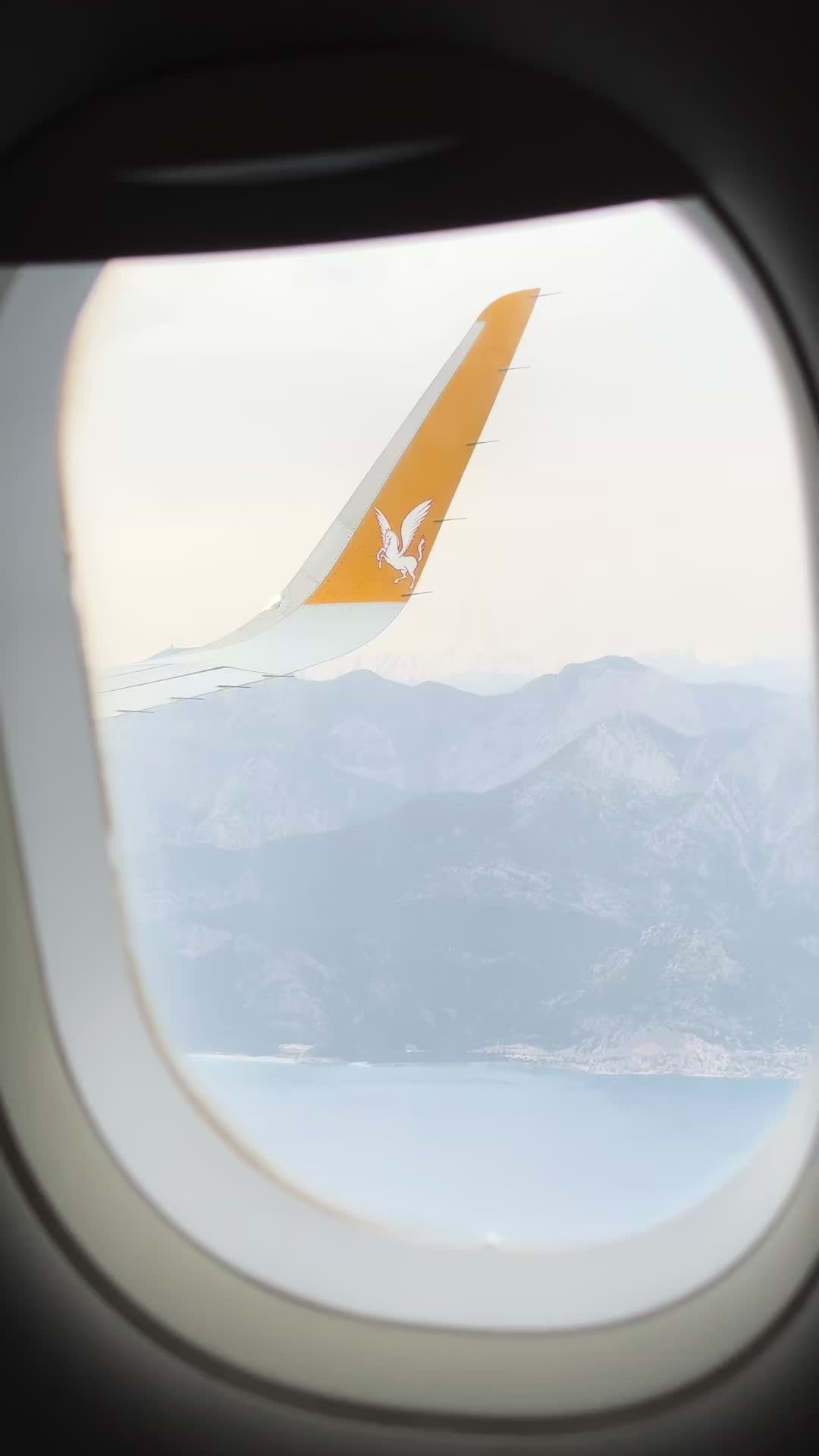 @flytravelakhiii