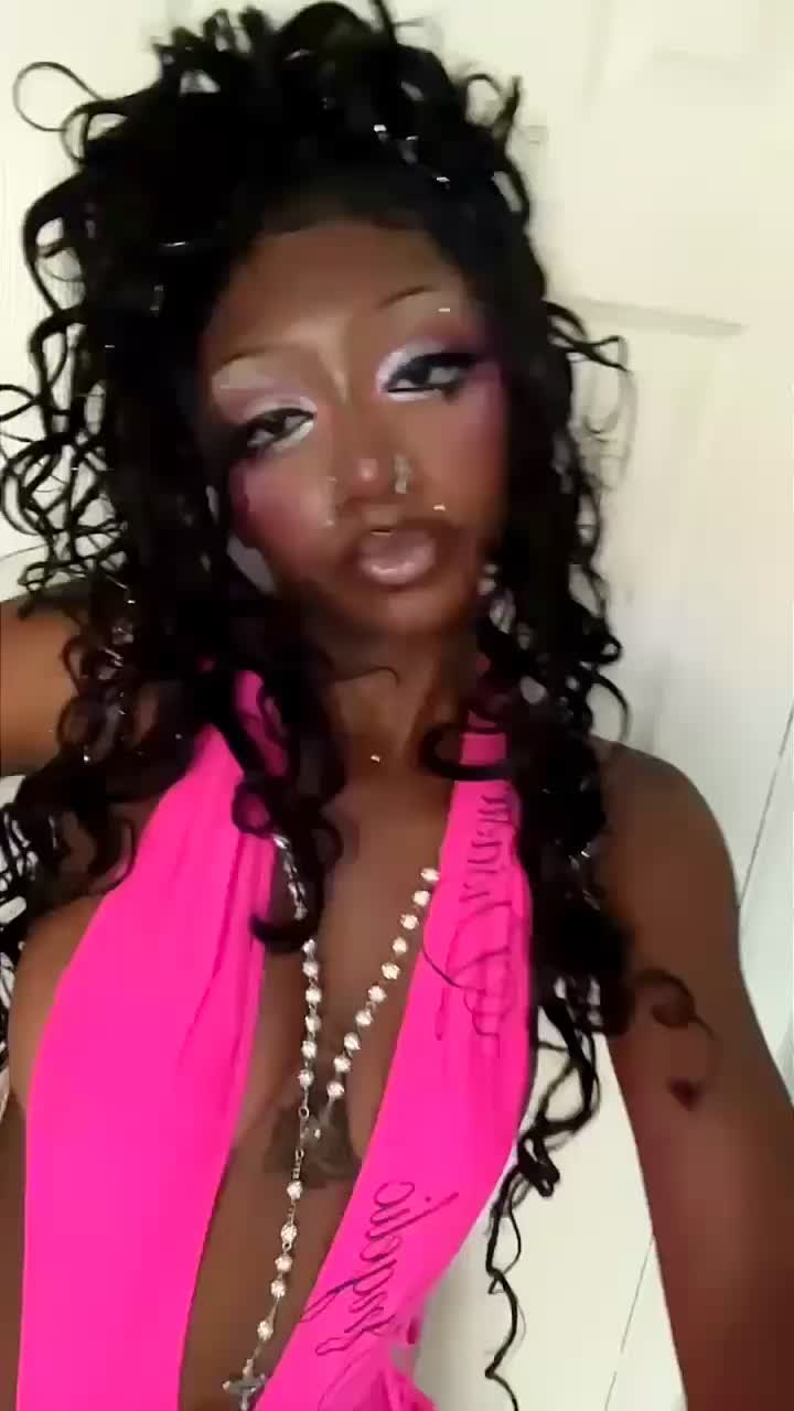 @Holyxtrin