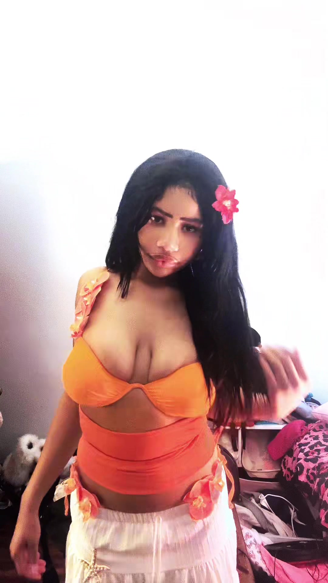 @Angel Leonoraah