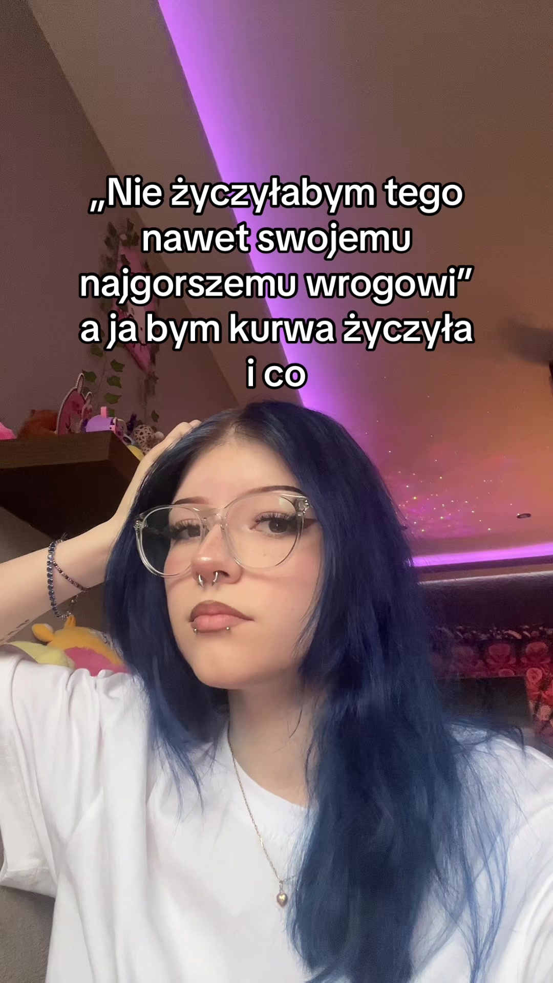 @emi 𐙚