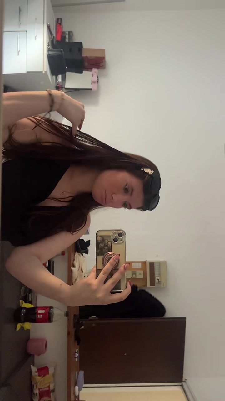 @🪩