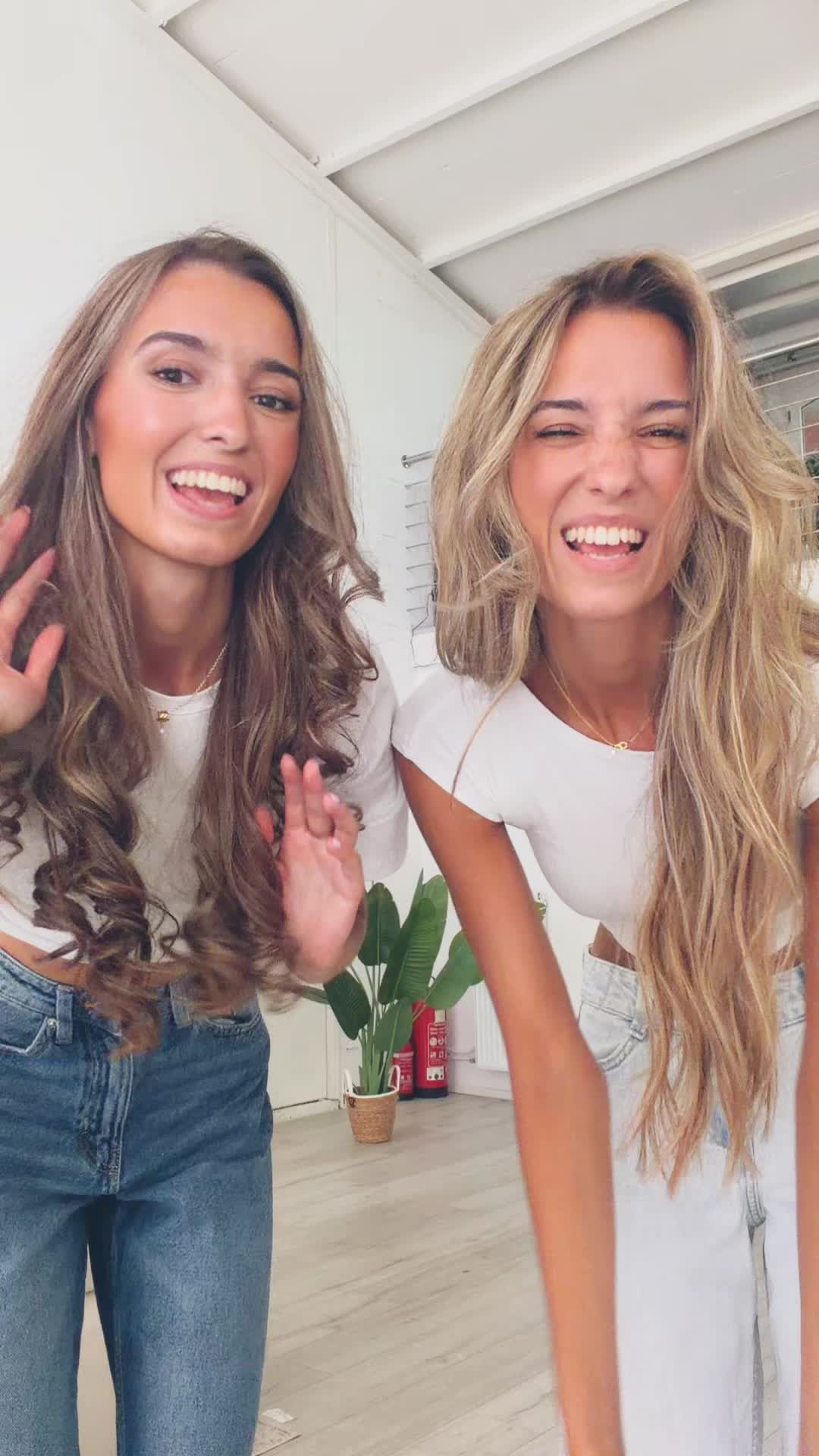 @celonatwins