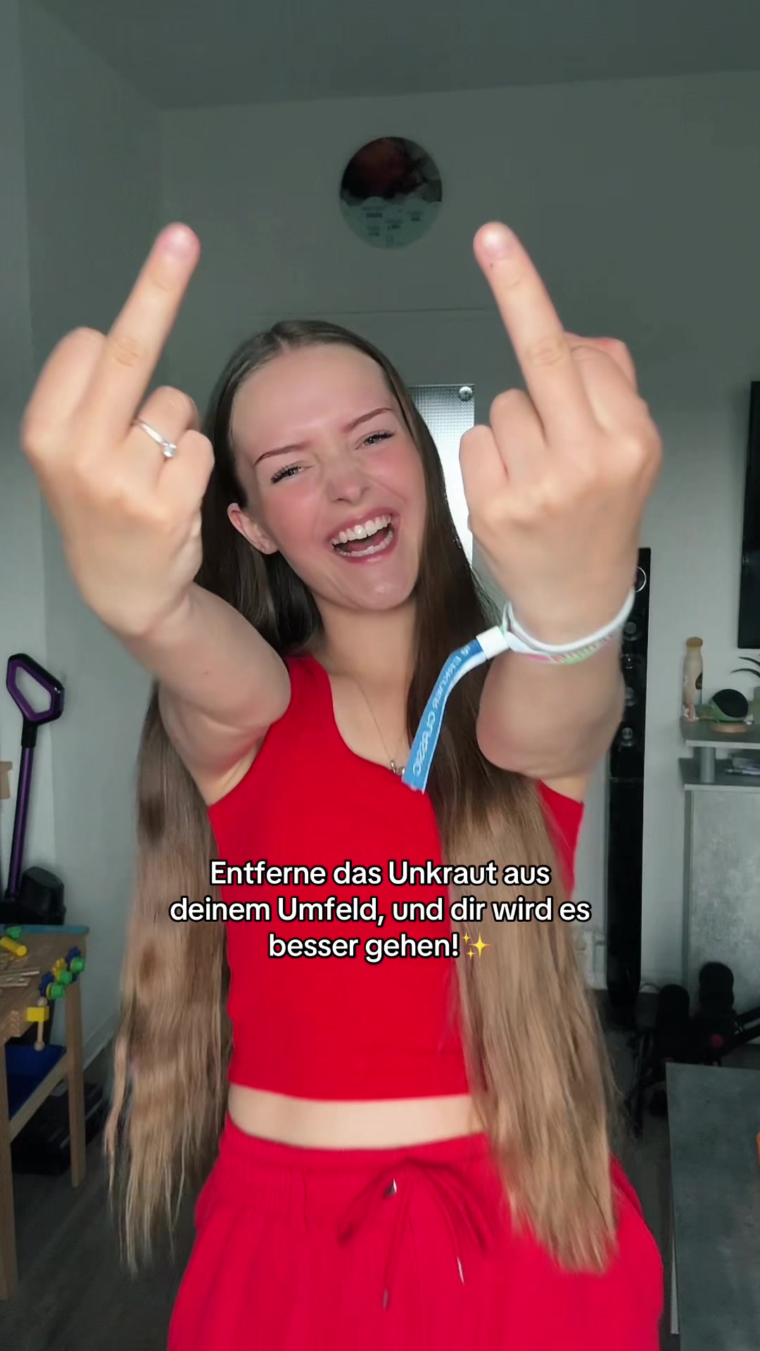 @diesetoni_