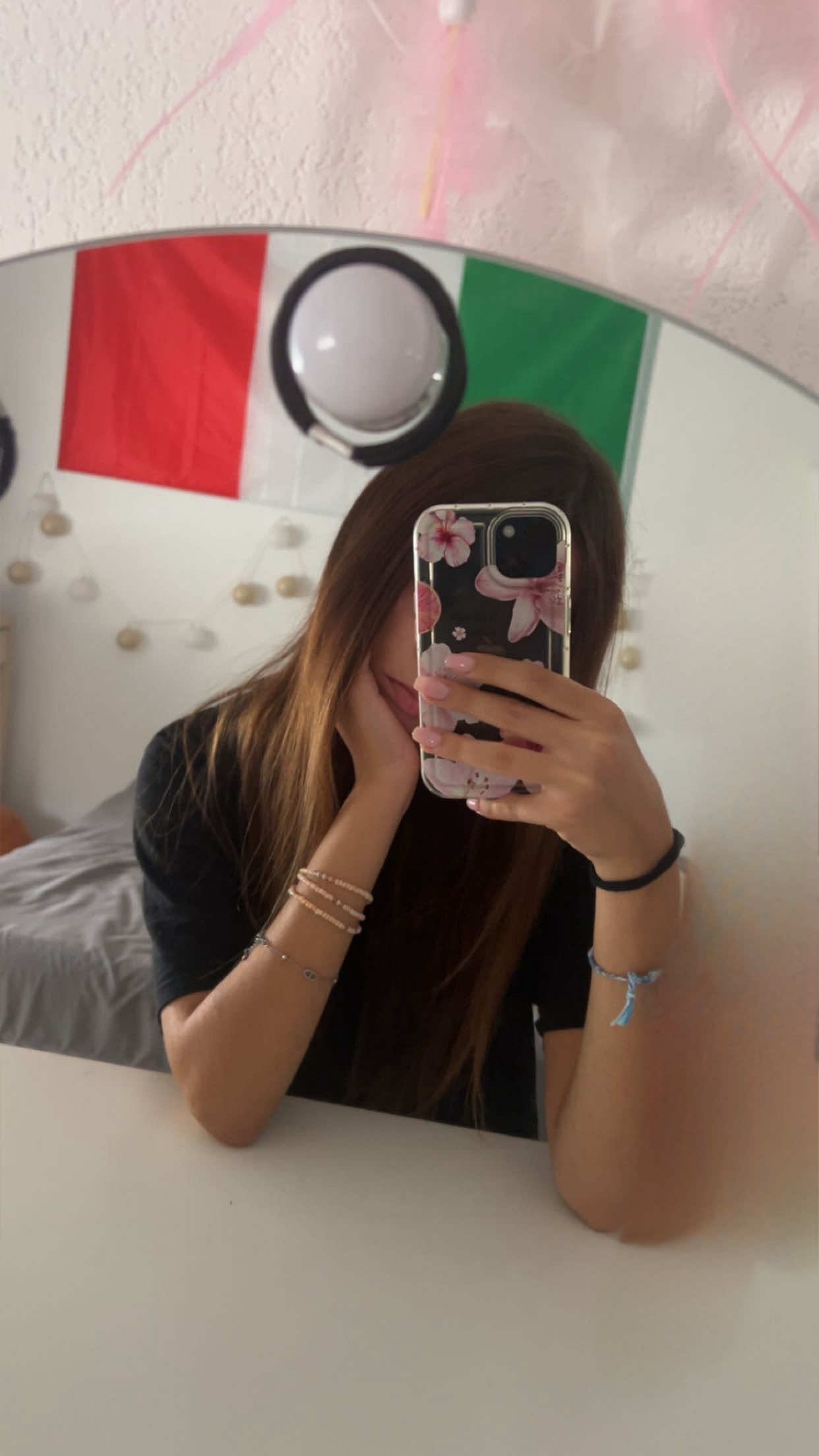 @Chloéꨄ