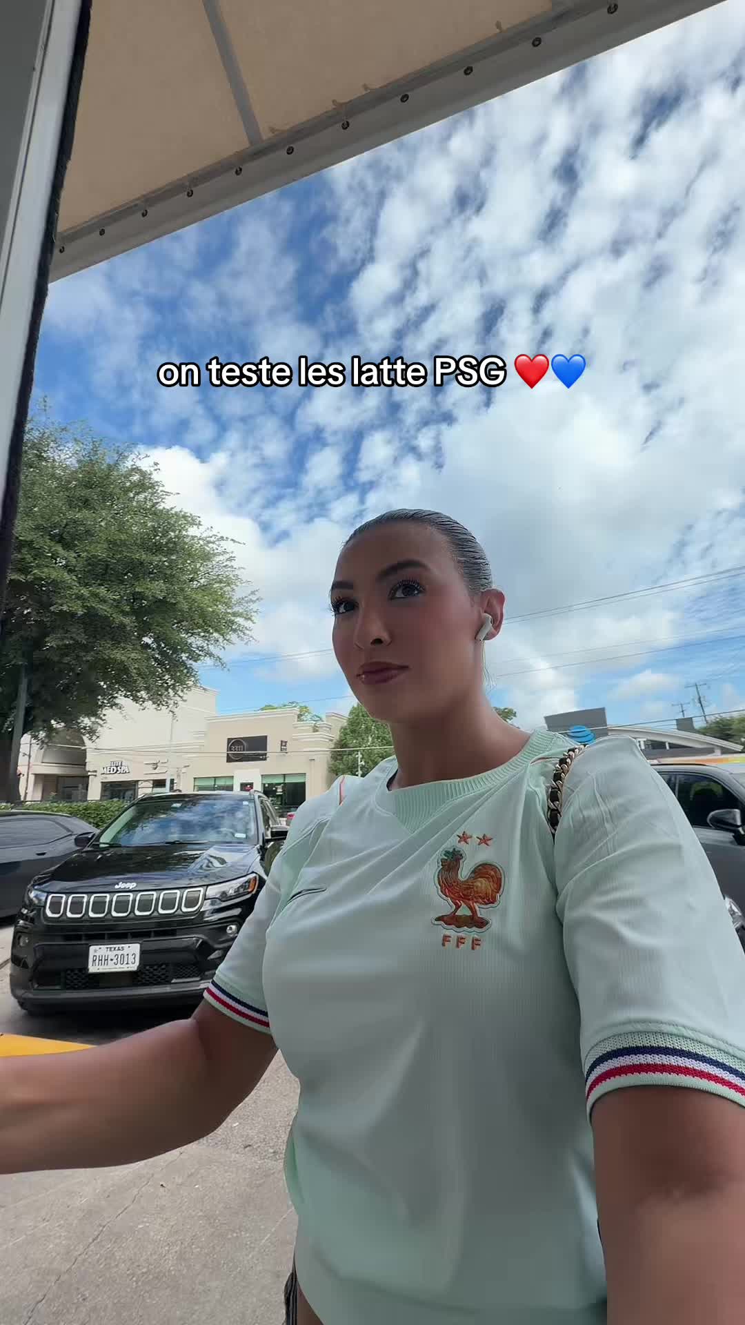 @Nourh&egrave;ne