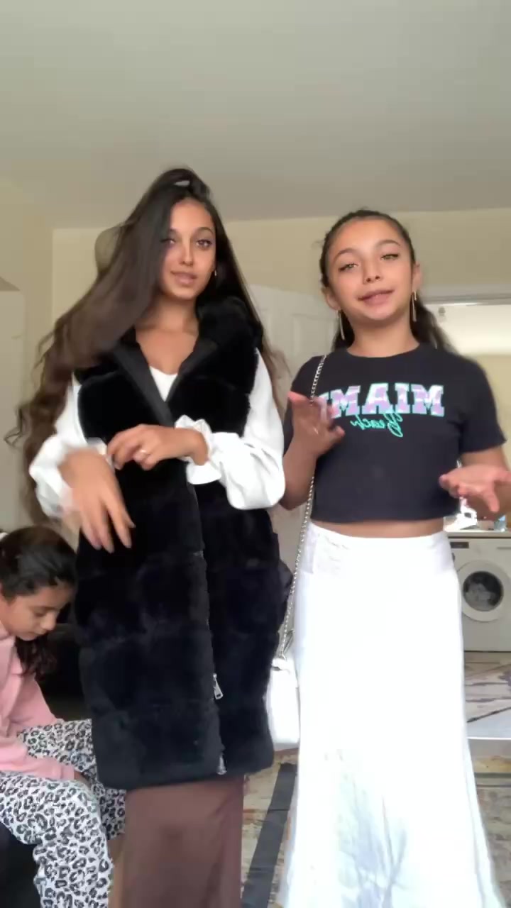 @Elena gabriela