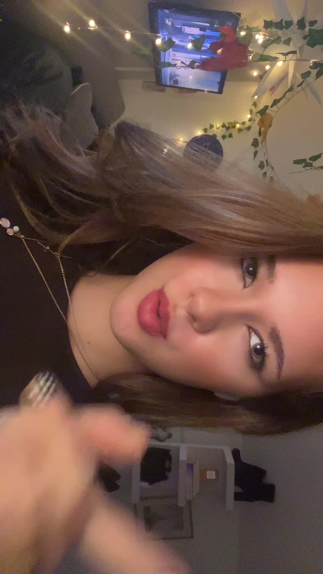 @€lla_🪼