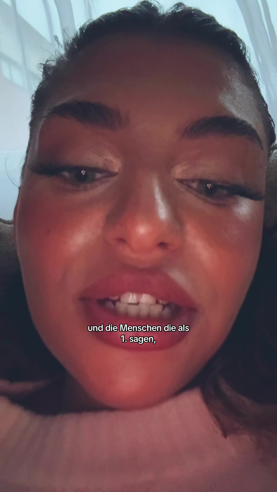 @MiraBks