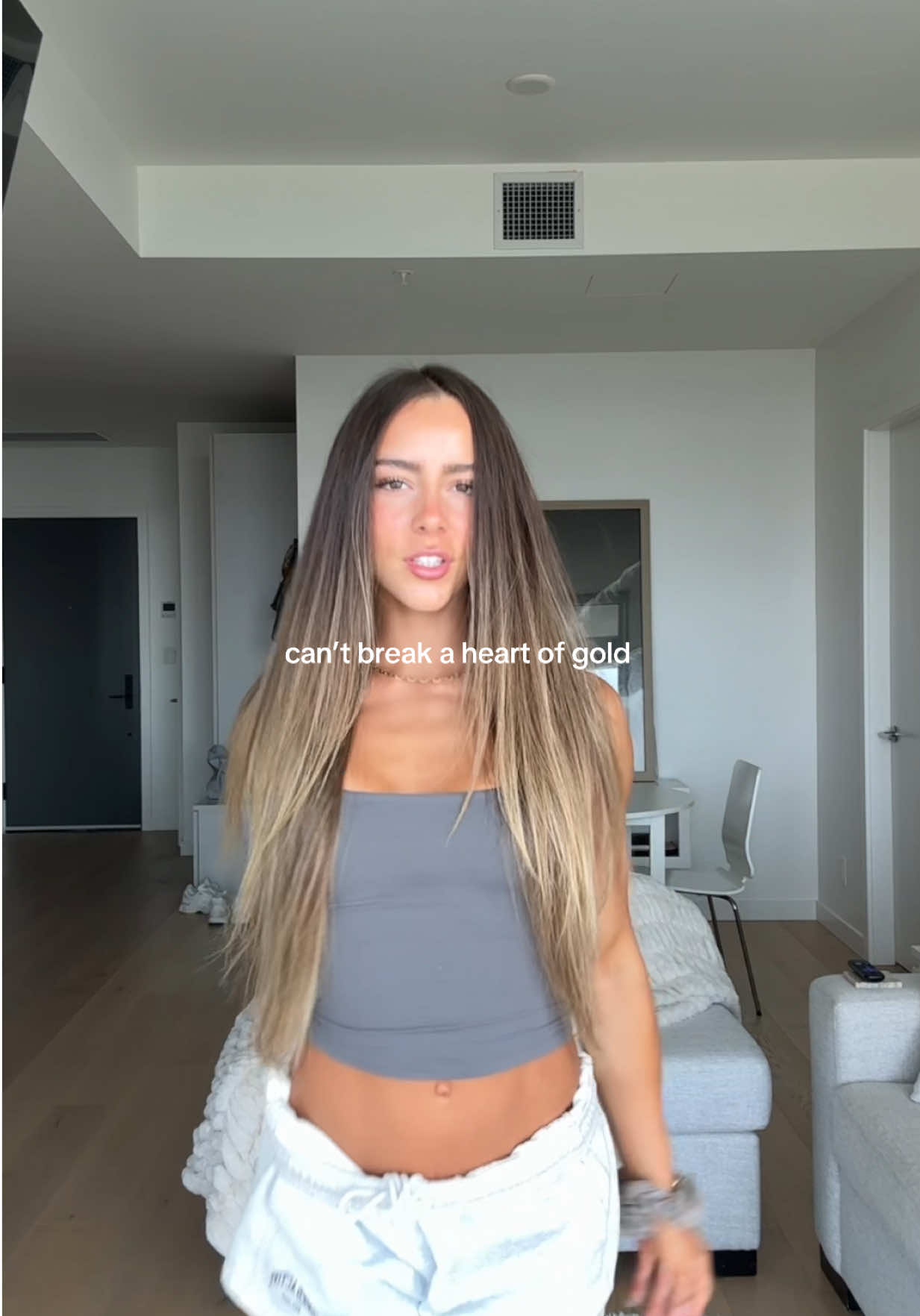 @meelahangelina