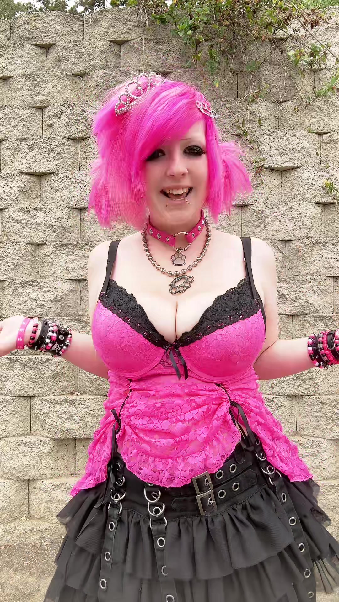 @scenetweek