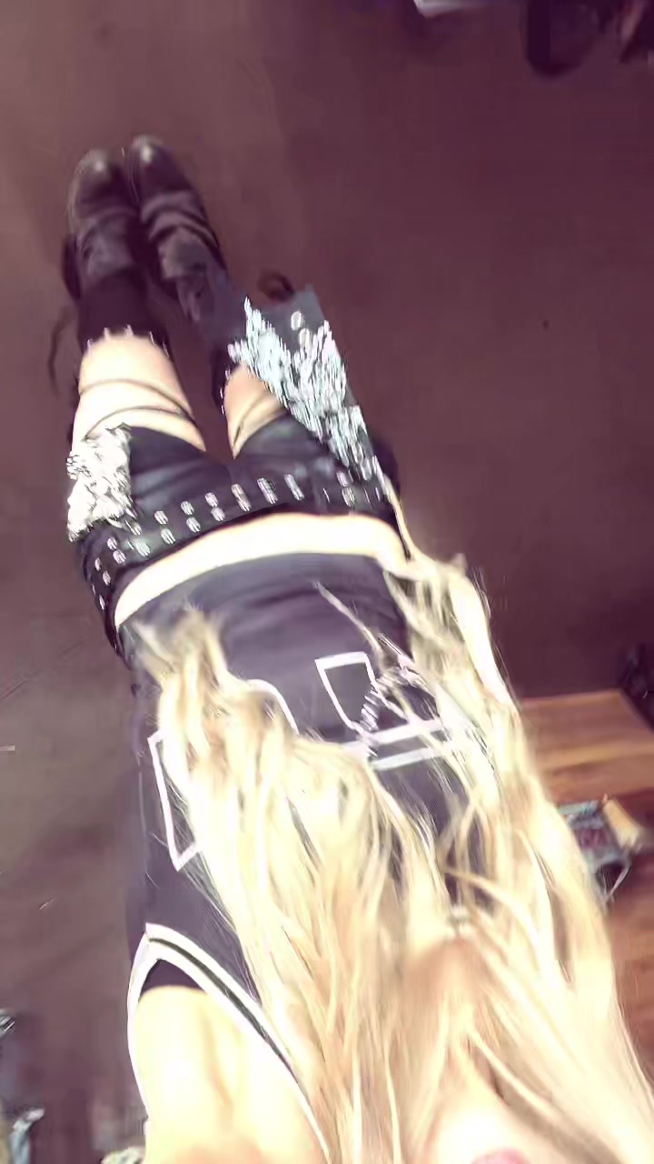 @karleesway