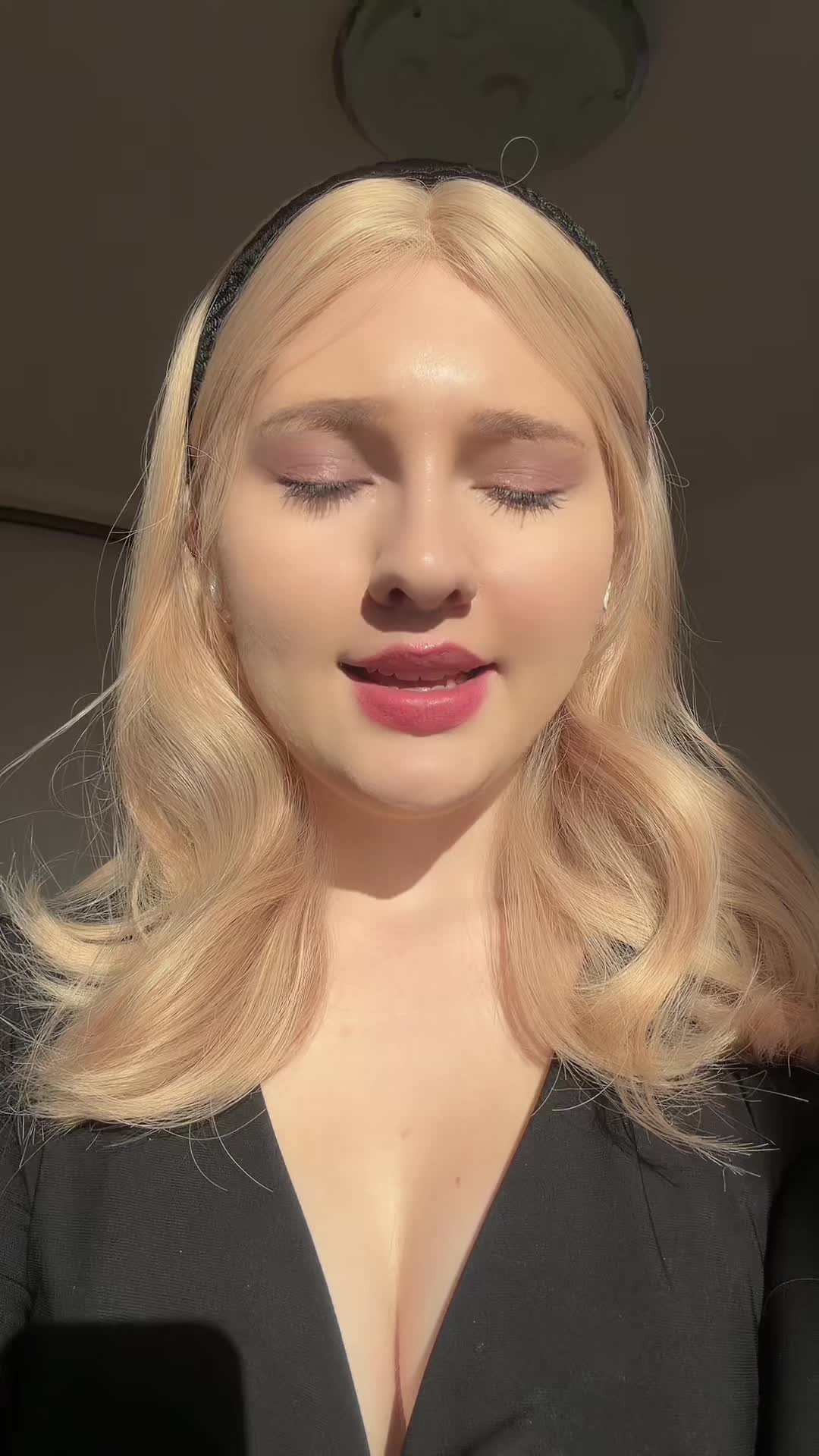 @janie_