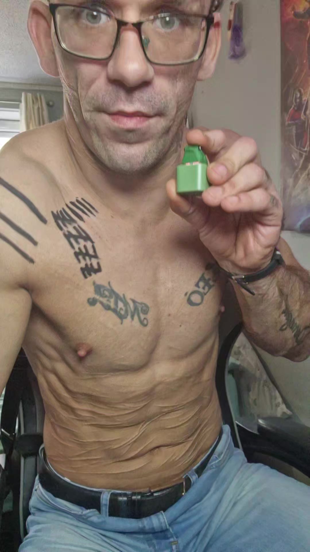 @Michael Lloyd/bodybuilder