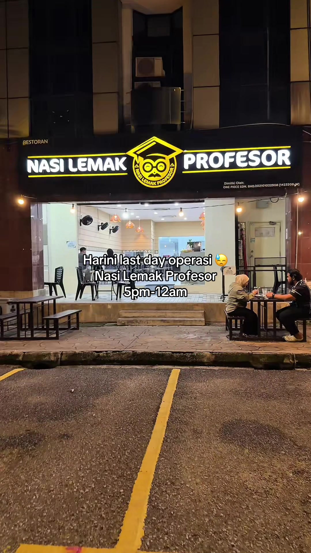 @Nasi Ayam Mak Chili