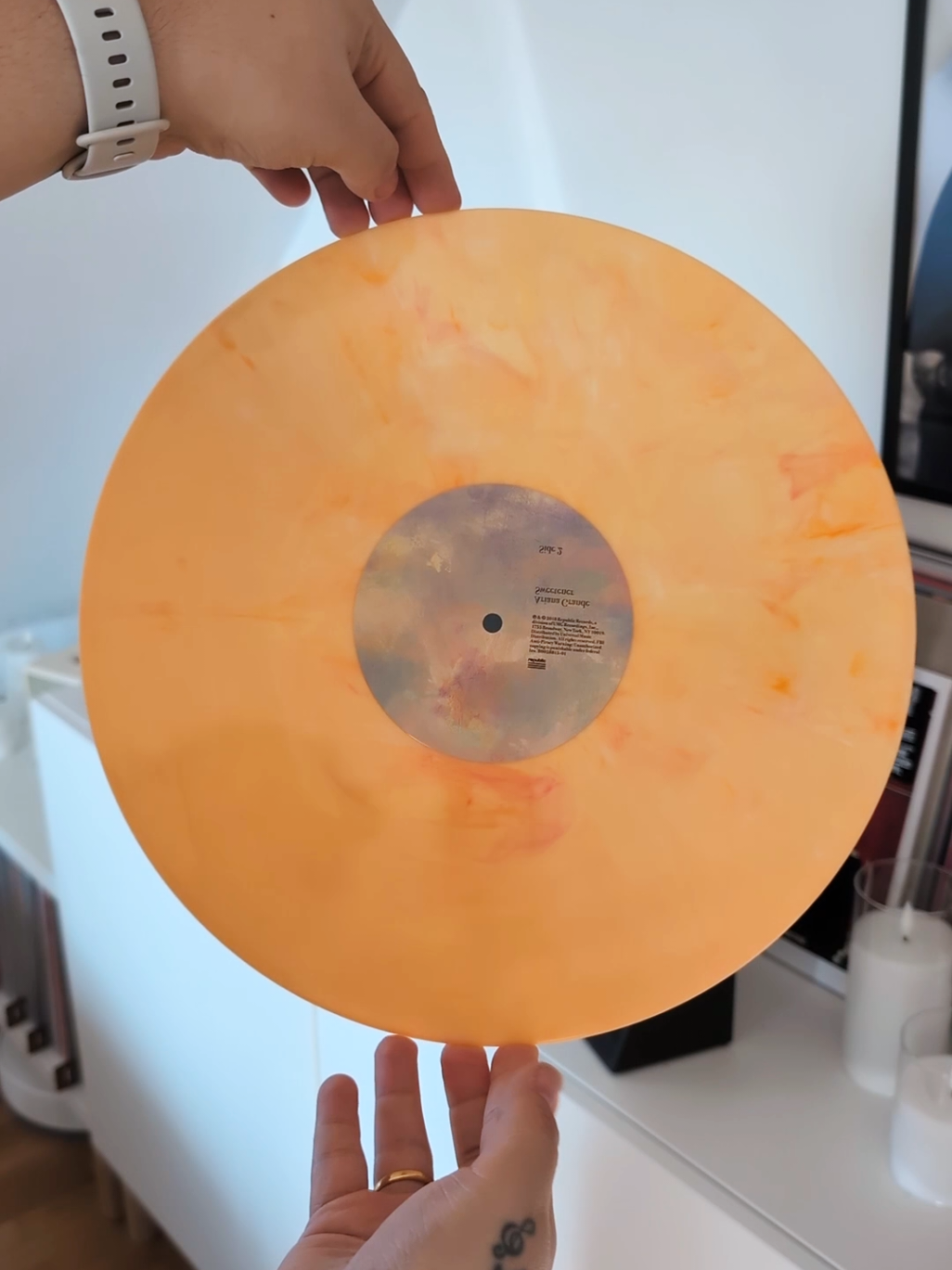 @Chrissy || Vinyl Collector 🎶✨