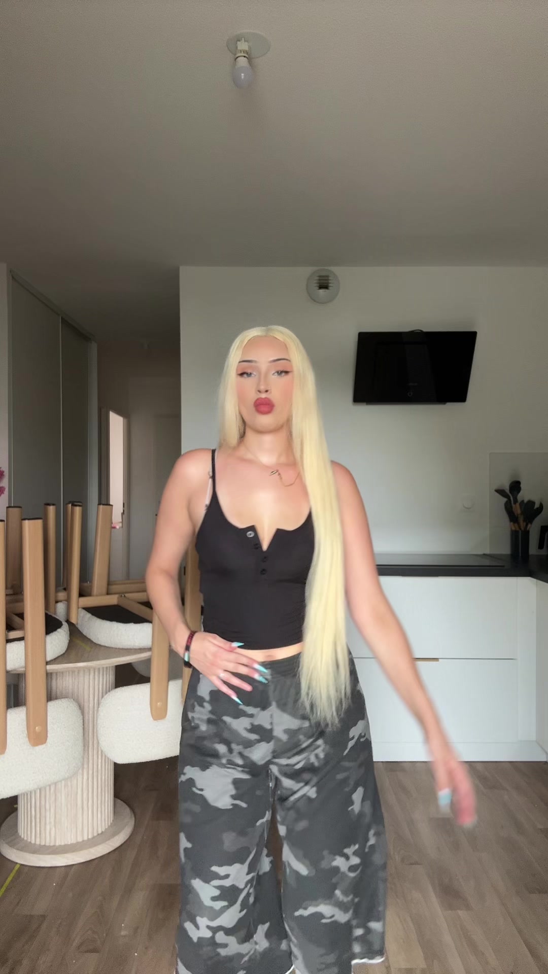 @Lyna31k