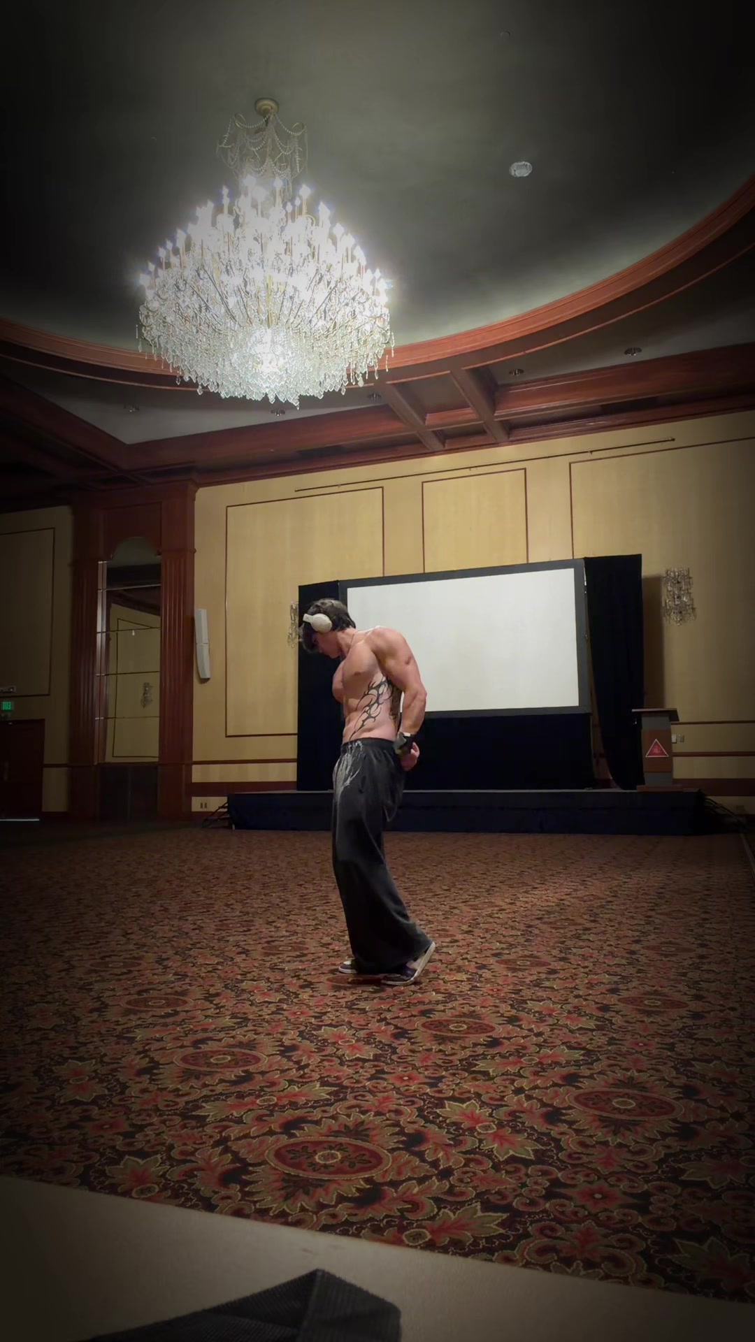 @Lateknightlifts