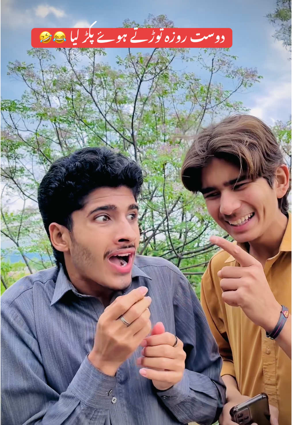 @Raja Moiz vlogs
