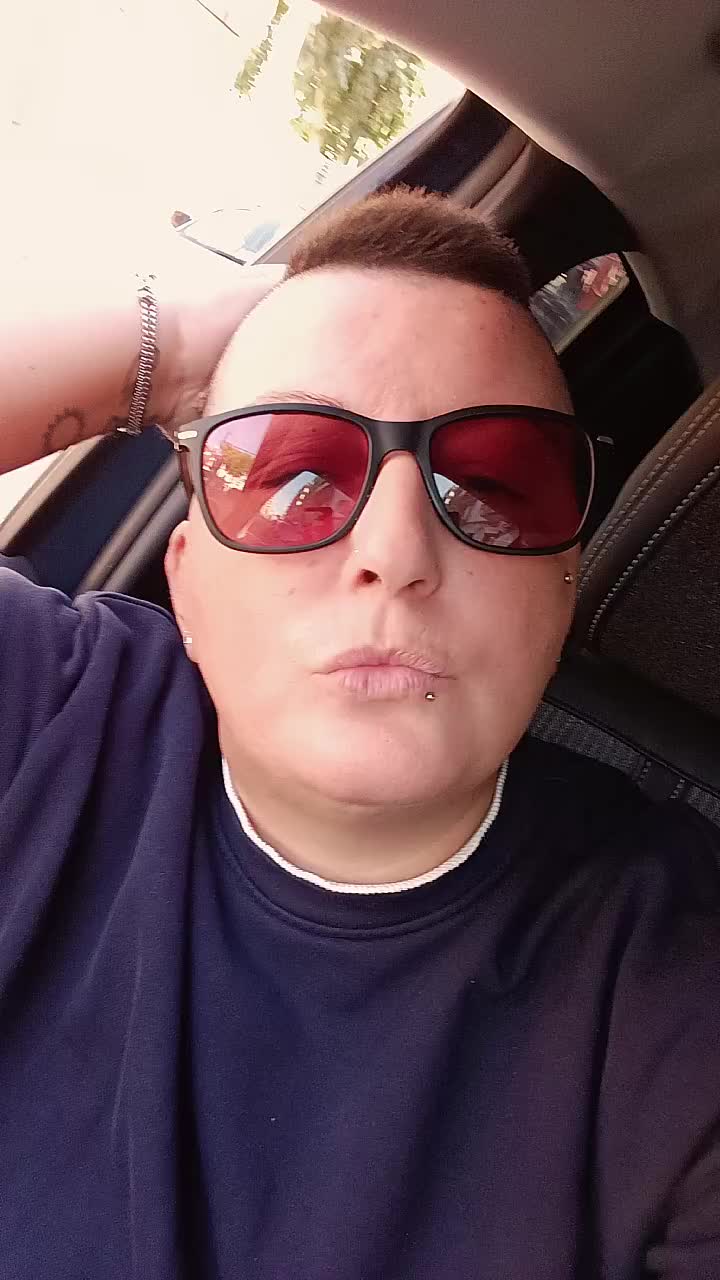 @Malessere81😁😁😉