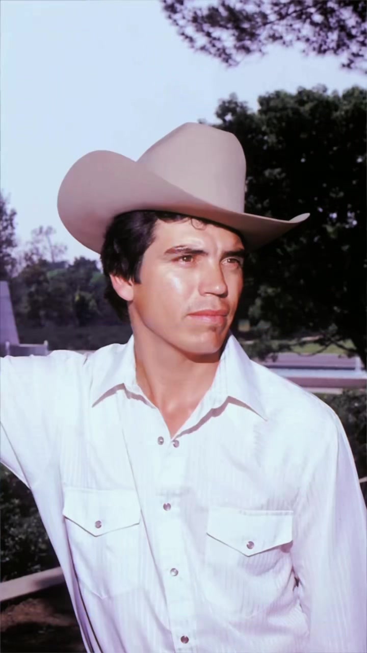@Chalino Sanchez