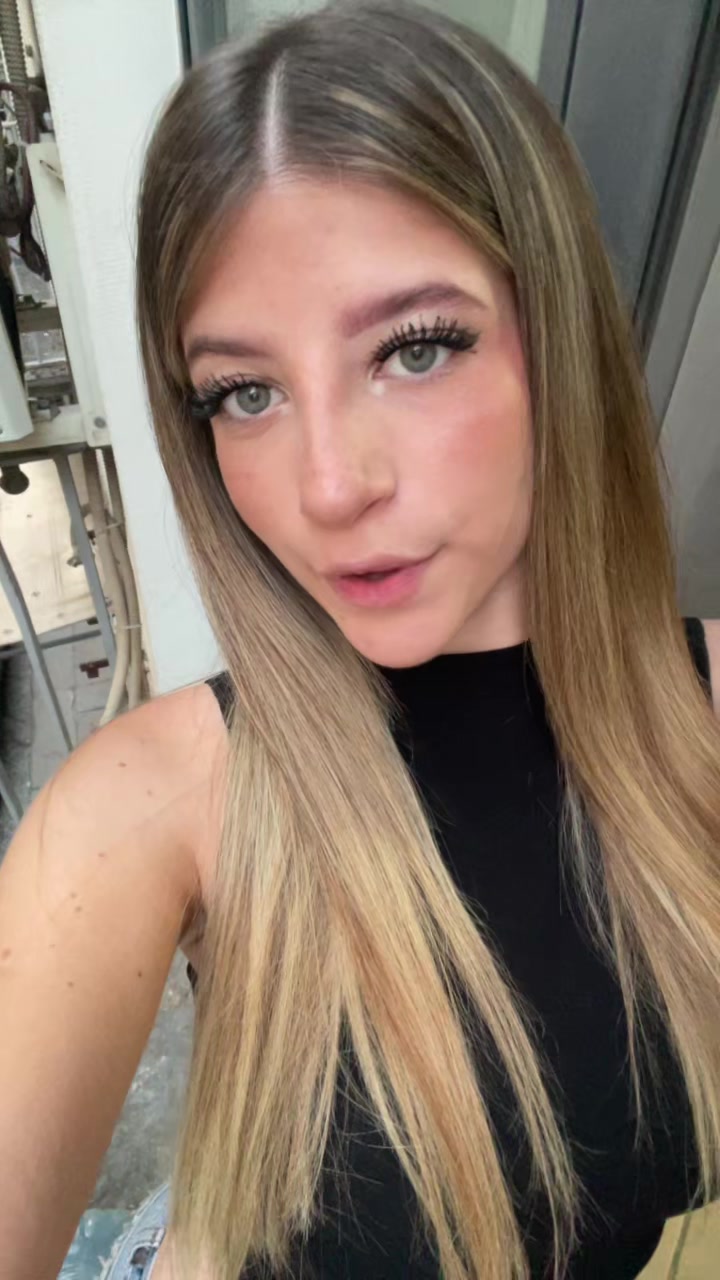 @violettaa