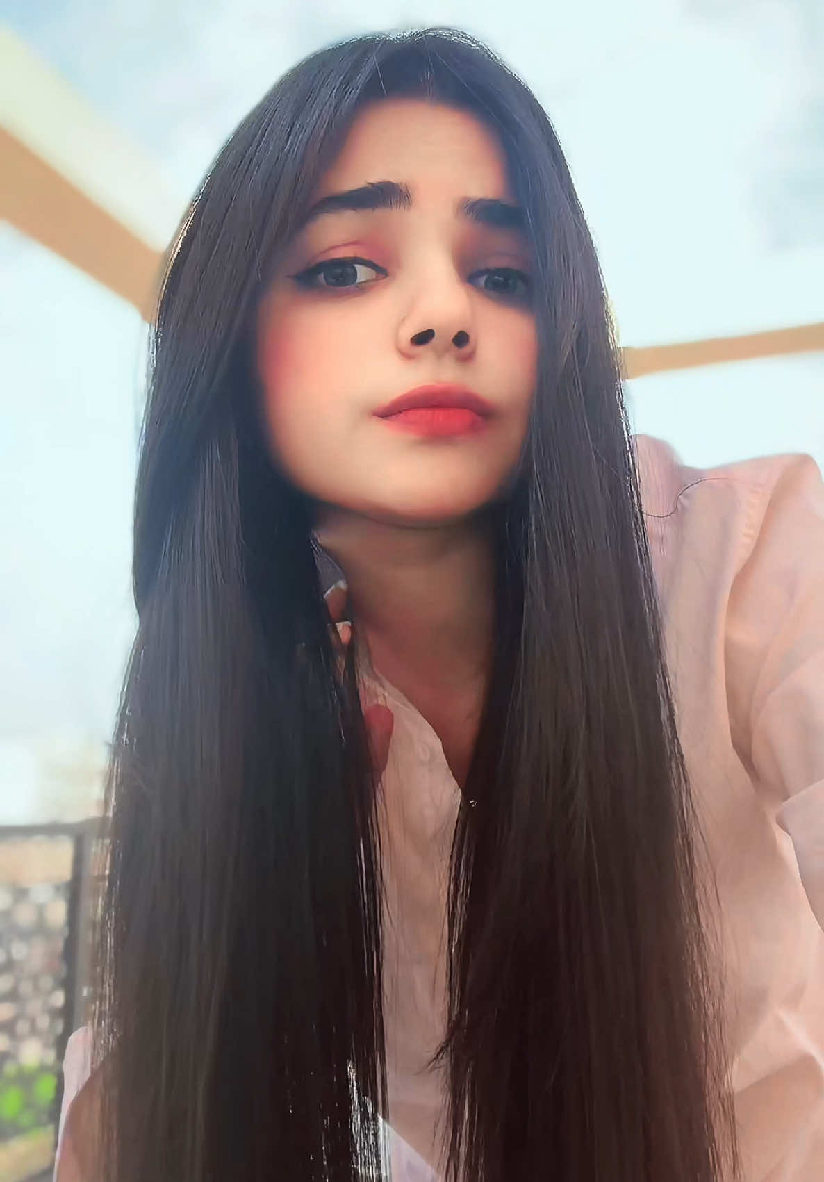 @👑 𝑸𝑼𝜠𝜠𝑵 𝑮 👑